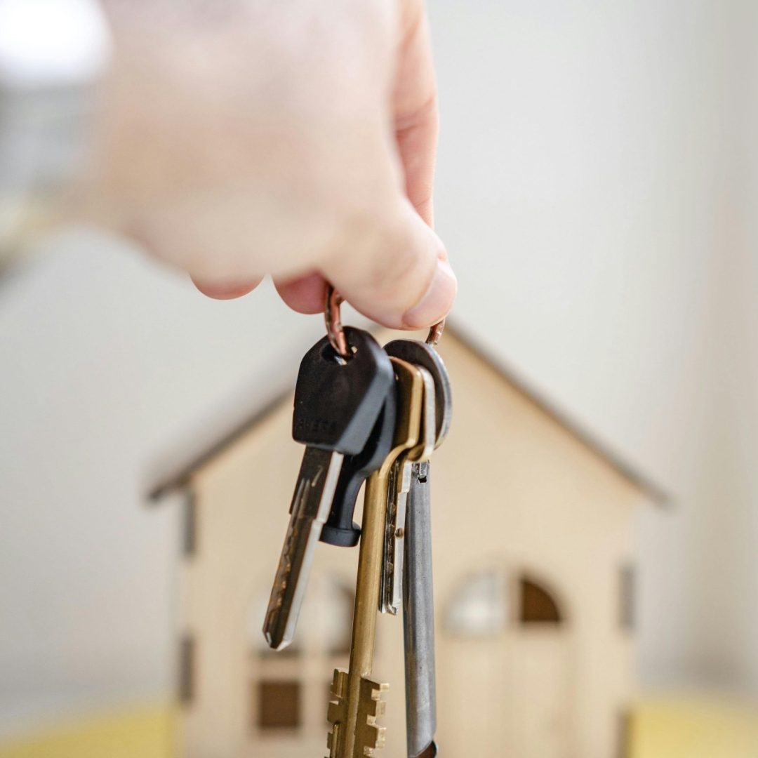 Clés de maison investissement immobilier et revenus locatifs