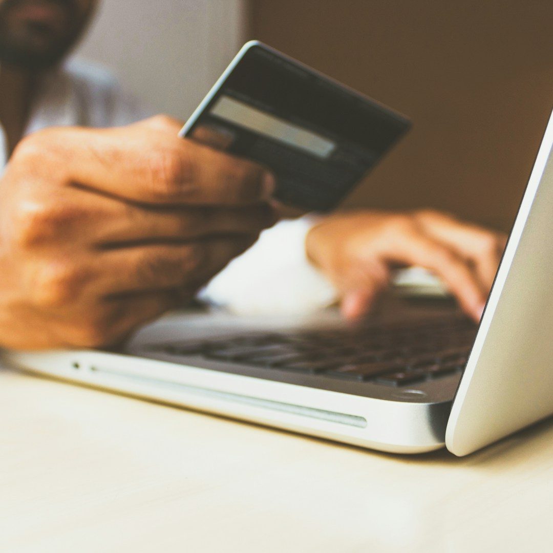 Annonces multi-plateformes, tarification dynamique et calendrier